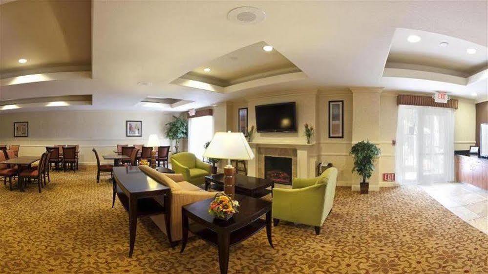 Holiday Inn Express Porterville, An Ihg Hotel מראה חיצוני תמונה